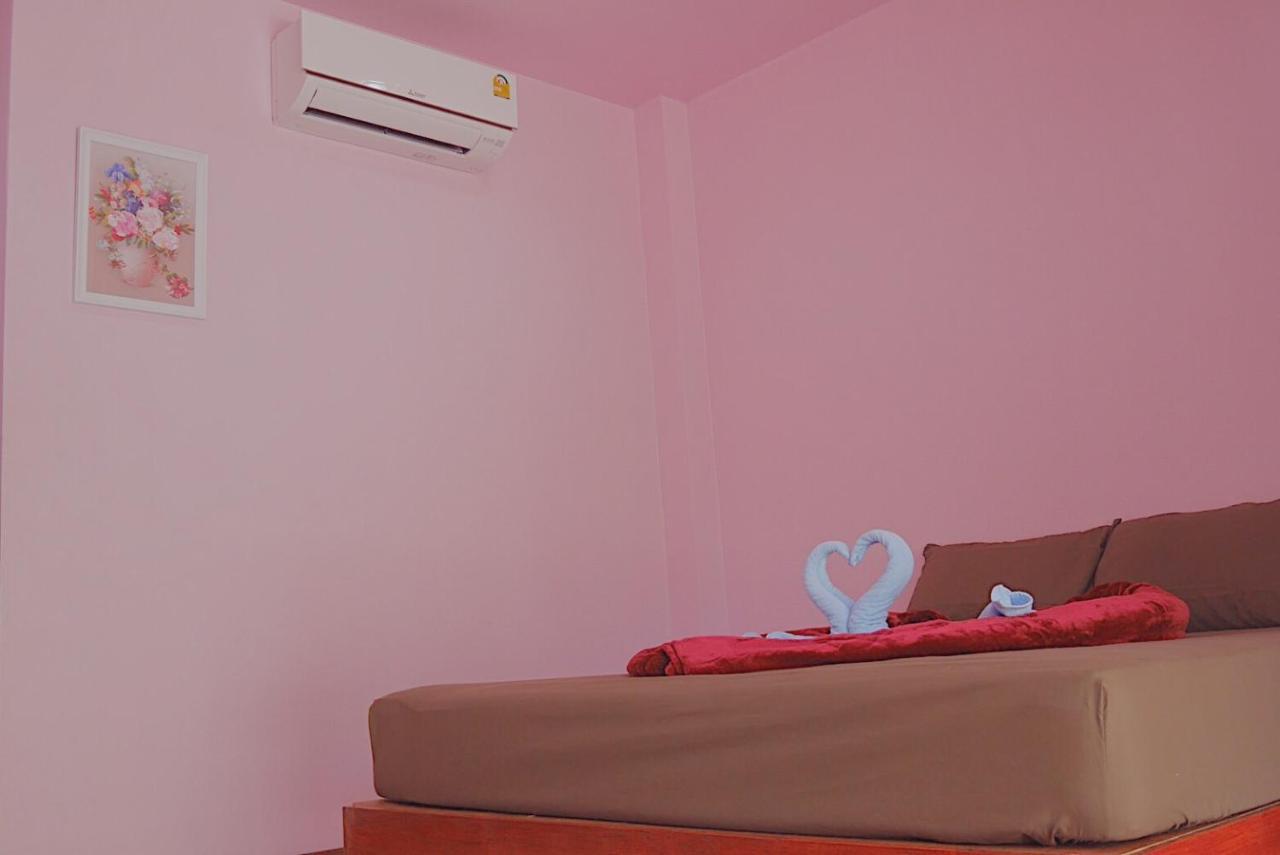 Pk Family House Hotel เกาะมุก ภายนอก รูปภาพ